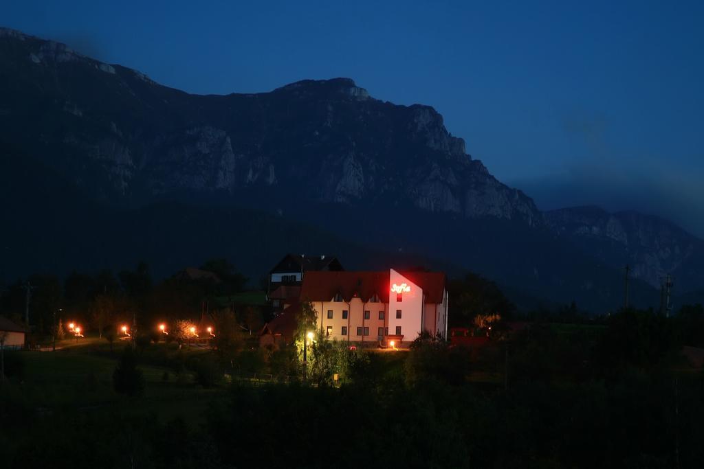 Hotel Sofia Бран Екстер'єр фото